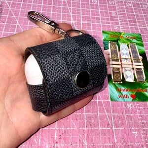 ♻️ Black Damier Graphite AirPods Pro or Pro 2 or Gen 3 case available Handmade